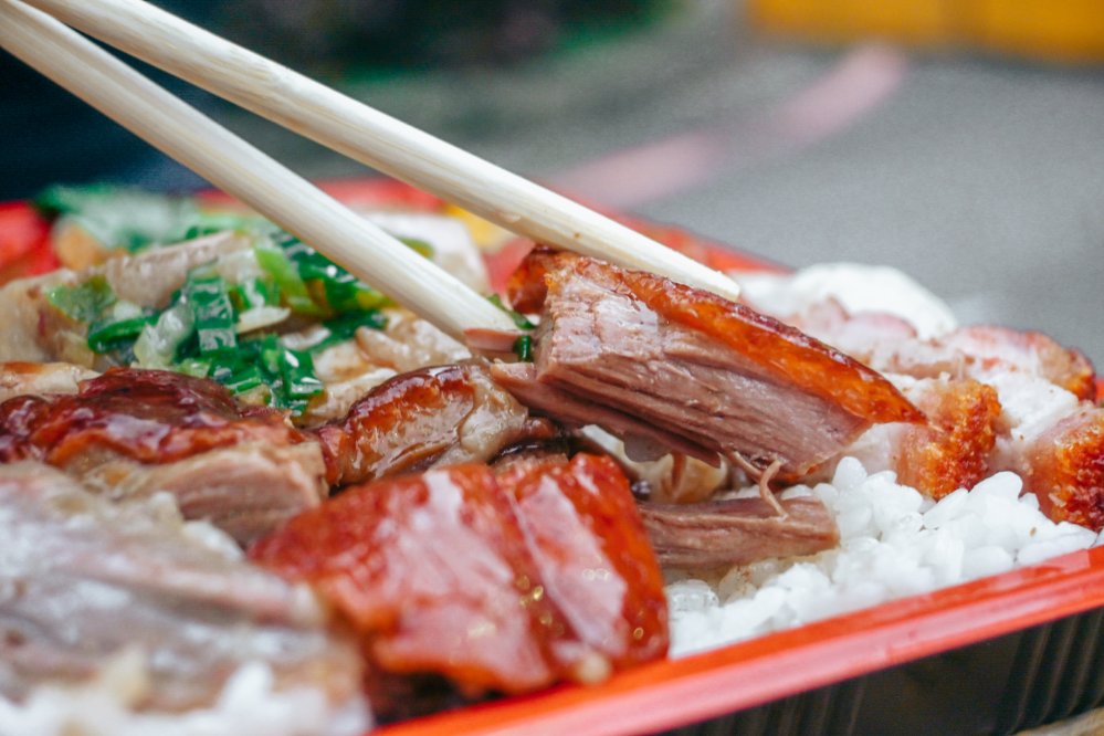 龍祥鴨莊|人氣港式燒臘六樣主菜豪華招牌飯，食尚玩家報導/新莊龍祥鴨莊便當/外帶 @女子的休假計劃