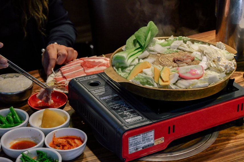 【新莊美食】韓味軒韓國料理，40道韓式小菜吃到飽、飲料無限暢飲(菜單) @女子的休假計劃