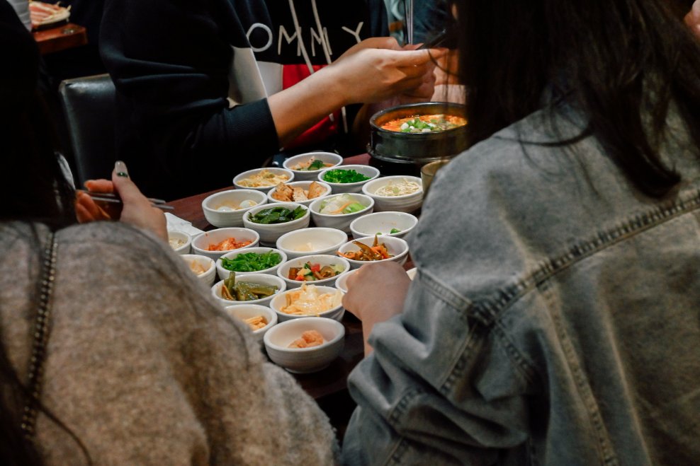 【新莊美食】韓味軒韓國料理，40道韓式小菜吃到飽、飲料無限暢飲(菜單) @女子的休假計劃