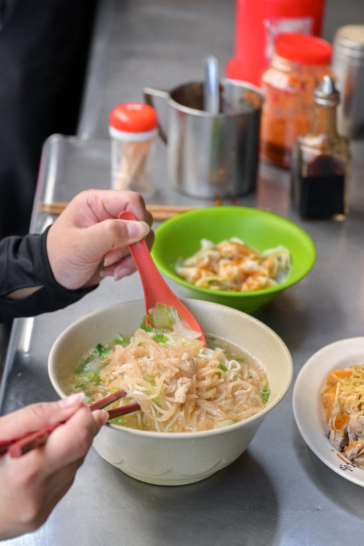 無名榨菜肉絲麵｜新莊復興路聯邦市場古早味美食(外帶) @女子的休假計劃