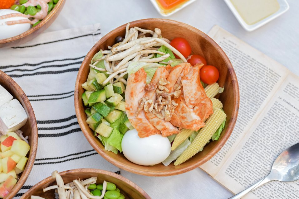 uPoke 夏威夷生魚飯水源門市，內用蕎麥麵、藜麥飯吃到飽，黑豆茶喝到飽/公館便當/外帶 @女子的休假計劃