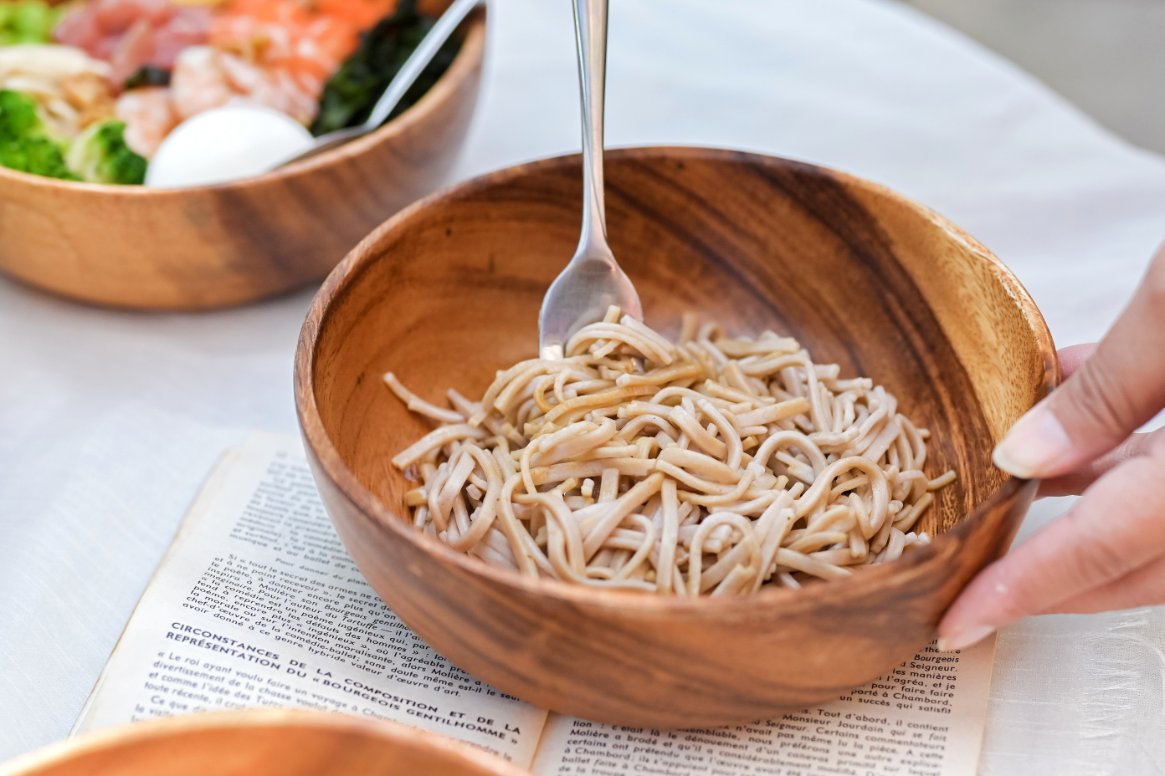 uPoke 夏威夷生魚飯水源門市，內用蕎麥麵、藜麥飯吃到飽，黑豆茶喝到飽/公館便當/外帶 @女子的休假計劃