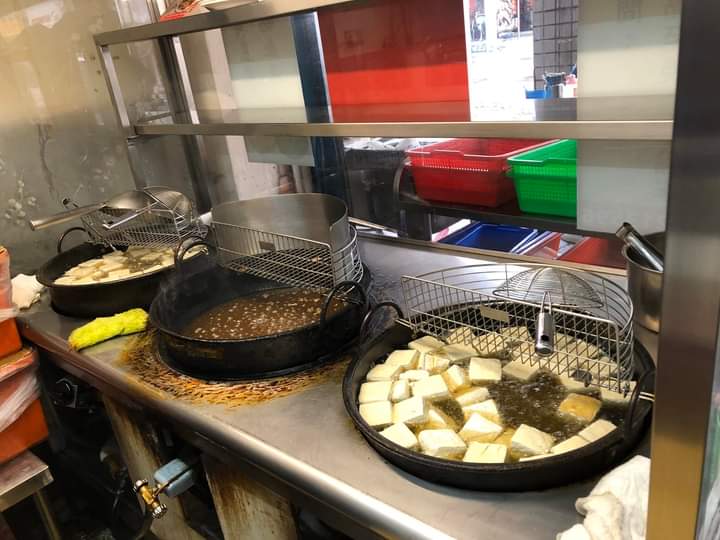 金佳脆皮臭豆腐｜30年在地最強人氣排隊美食(外帶) @女子的休假計劃