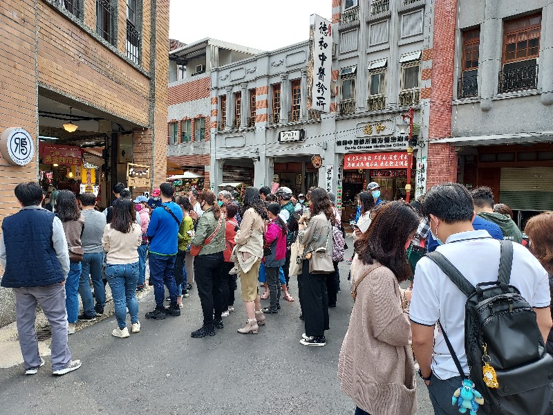 大稻埕草莓大福｜路力草莓大福不管晴天陰天下雨天總是滿滿的人潮(外帶) @女子的休假計劃