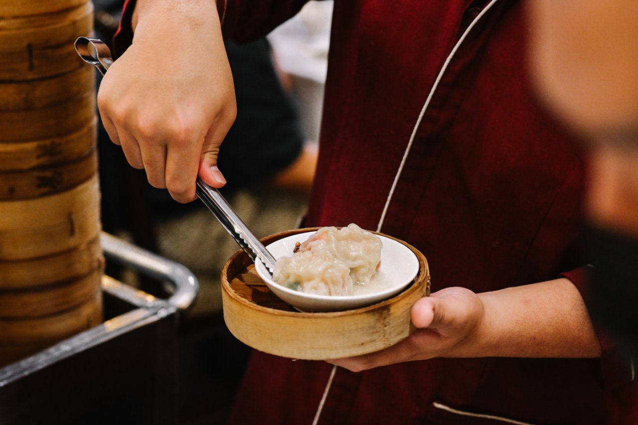兄弟大飯店飲茶｜兄弟大飯店梅花廳港式飲茶手推車港點推薦(外帶) @女子的休假計劃