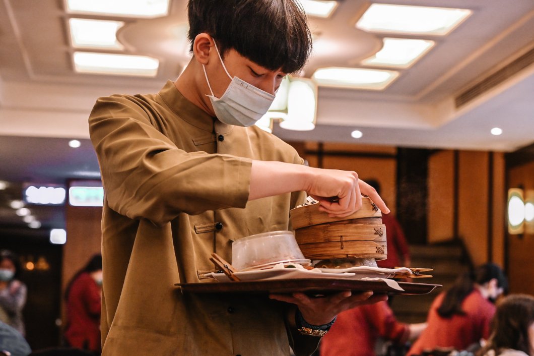 兄弟大飯店飲茶｜兄弟大飯店梅花廳港式飲茶手推車港點推薦(外帶) @女子的休假計劃