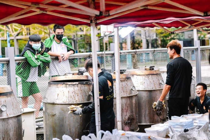 大仁哥蔗香脆皮桶仔雞｜全台巡迴預購，最火的秒殺聖品，想吃就要靠手速搶購/外帶 @女子的休假計劃