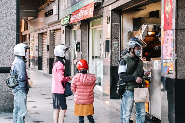 龍門胡椒餅｜在地人氣蔥香滿滿下午茶點心小酥餅、胡椒餅(外帶) @女子的休假計劃