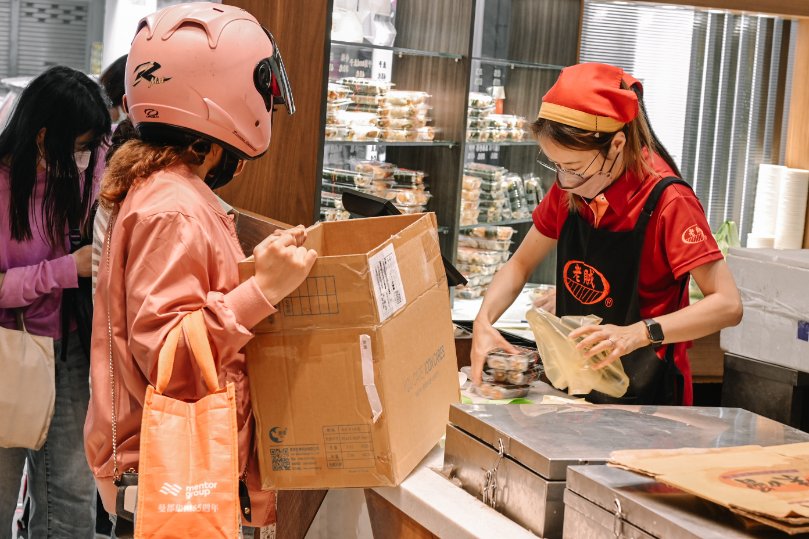 老賊壽司|全台僅此一間老字號銅板美食，桃園壽司推薦/外帶 @女子的休假計劃