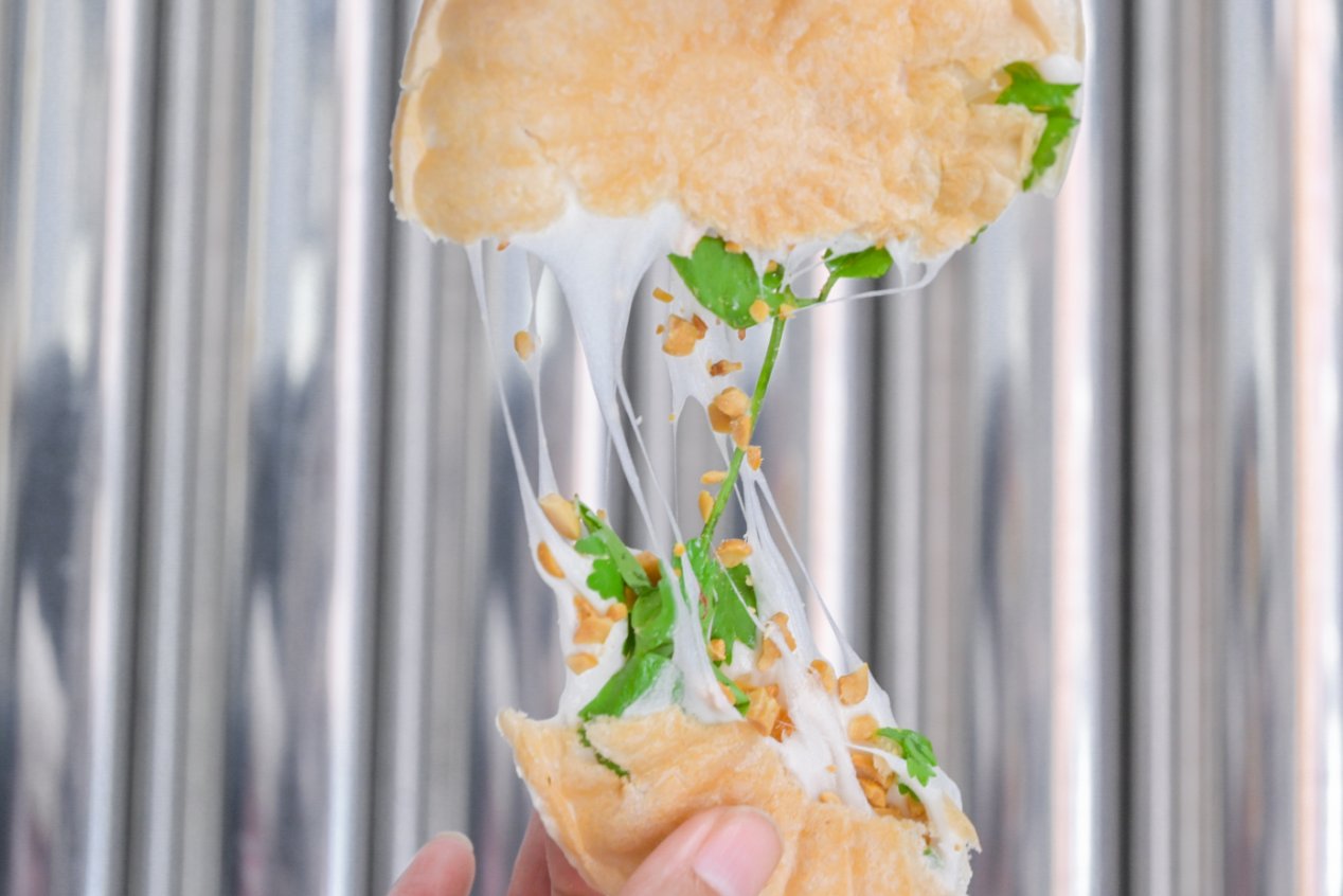 【新竹城隍廟美食】白色麥芽餅茯苓糕（米滋食舖），傳統古早味點心(外帶) @女子的休假計劃