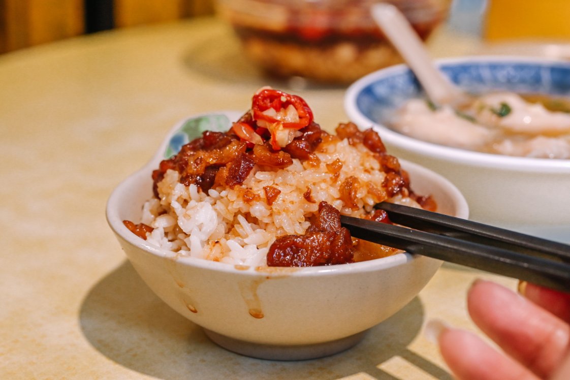 店小二魯肉飯｜三重滷肉飯在地人都愛吃(外帶) @女子的休假計劃