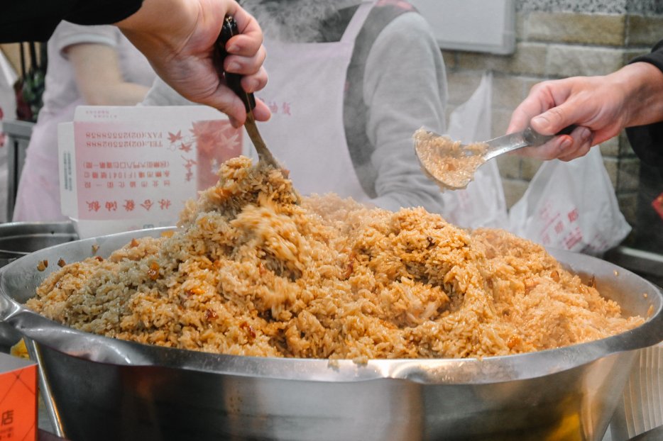 林合發油飯｜永樂市場大稻埕美食(彌月油飯宅配/外帶) @女子的休假計劃