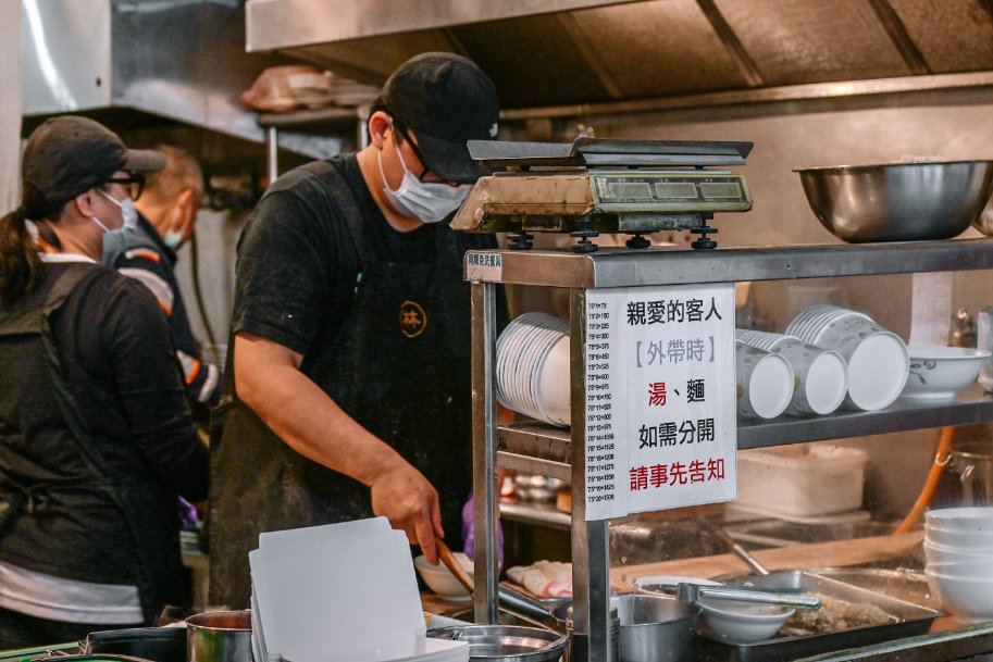 永樂雞捲大王｜網路鄉民推薦好吃雞捲，大稻埕大橋頭站美食(外帶) @女子的休假計劃