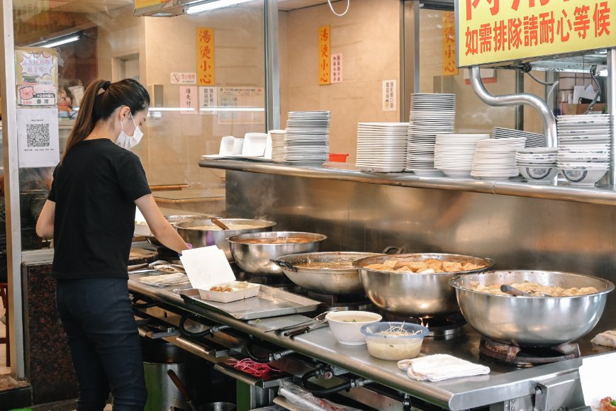 陳家莊魯肉飯｜土城在地必吃美食，豬腳也是強到不行(外帶) @女子的休假計劃