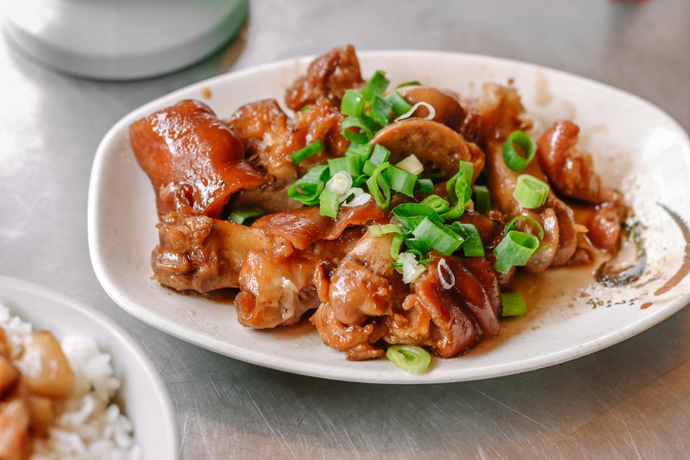 陳家莊魯肉飯｜土城在地必吃美食，豬腳也是強到不行(外帶) @女子的休假計劃