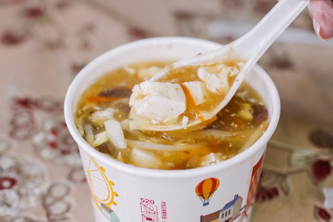 香珍鍋貼｜在地人最愛8元脆皮鍋貼還有開發票(菜單) @女子的休假計劃