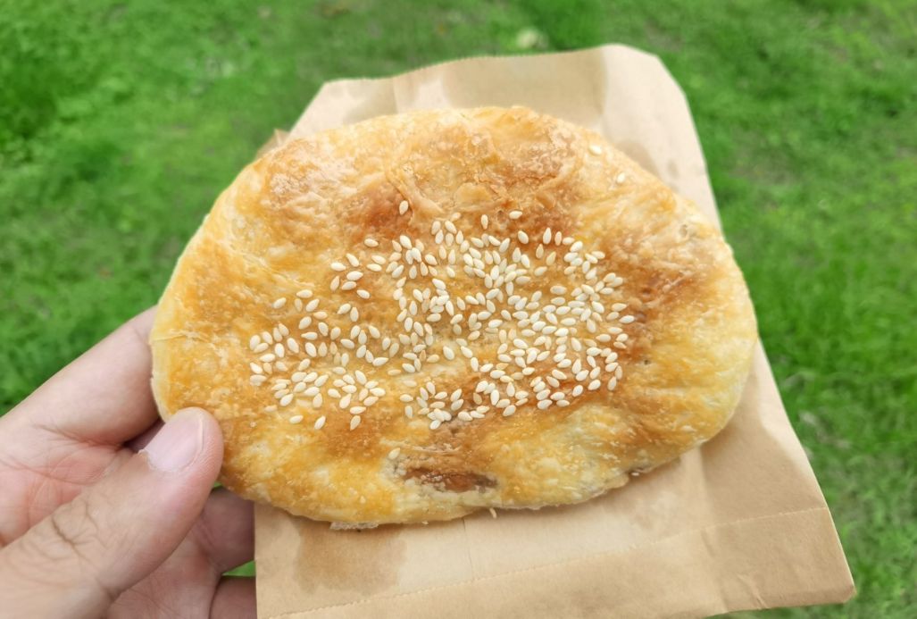 【桃園美食】馬祖大餅/八德無名燒餅：隱藏版素食早餐，八德無名燒餅全台最大燒餅/外帶 @女子的休假計劃