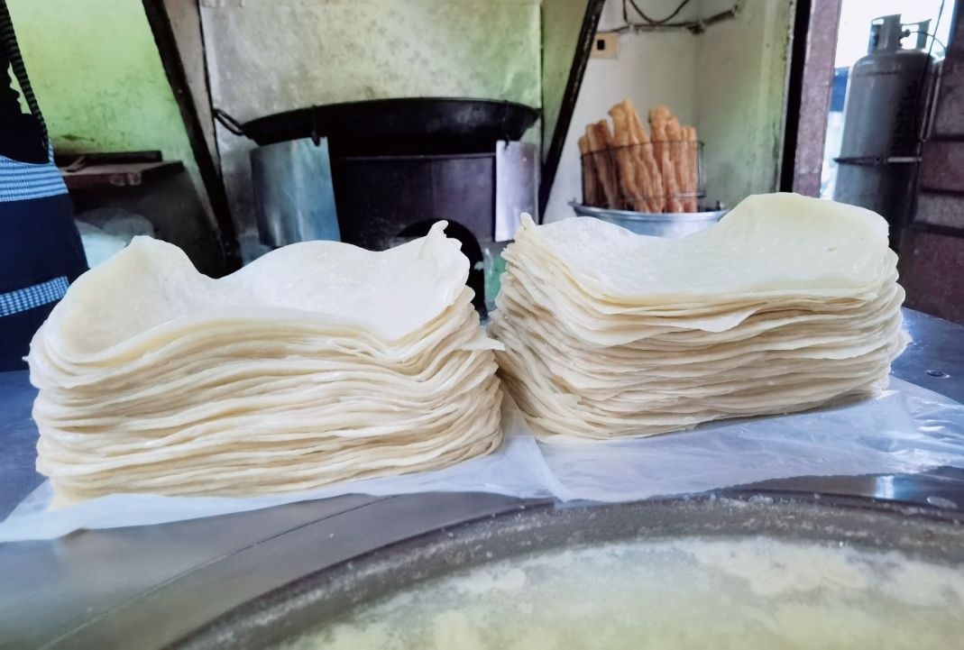 【新莊美食】豐年街世界豆漿大王，新莊早餐必點手工蛋餅配花生湯很推薦/菜單外帶 @女子的休假計劃