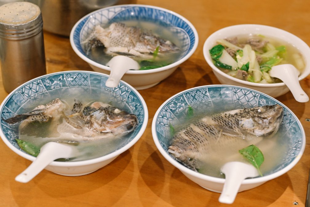 以馬內利鮮魚湯｜百元就可以喝到一整尾新鮮鮮魚湯(外帶) @女子的休假計劃