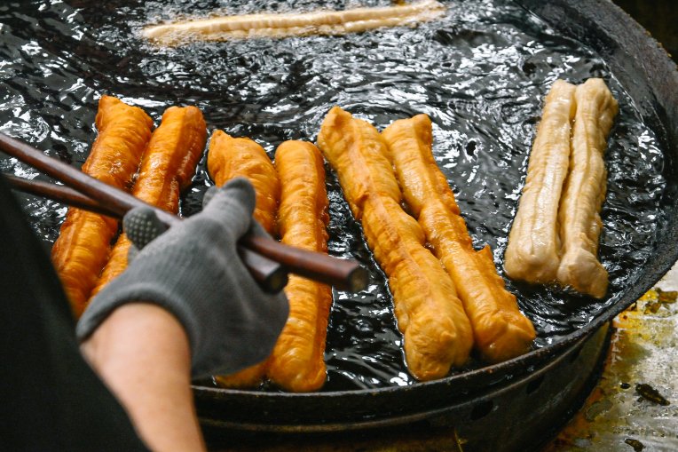 熊記燒餅油條專賣店｜一周只營業四天超人氣排隊美食/新莊廟街早餐美食/外帶 @女子的休假計劃