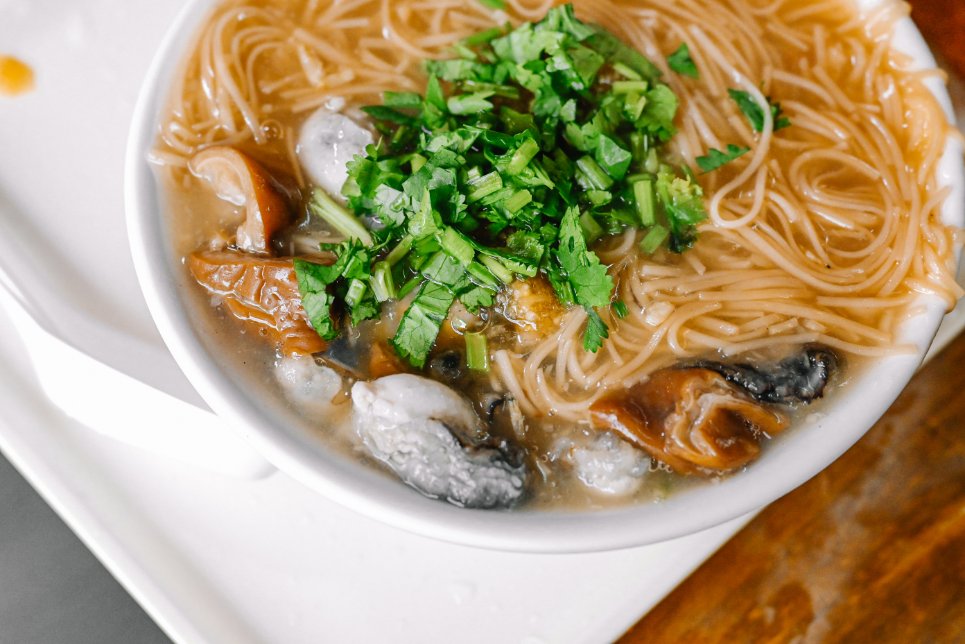 陳記專業蚵仔麵線｜生意超好萬華最強麵線，萬華龍山寺美食/外帶 @女子的休假計劃