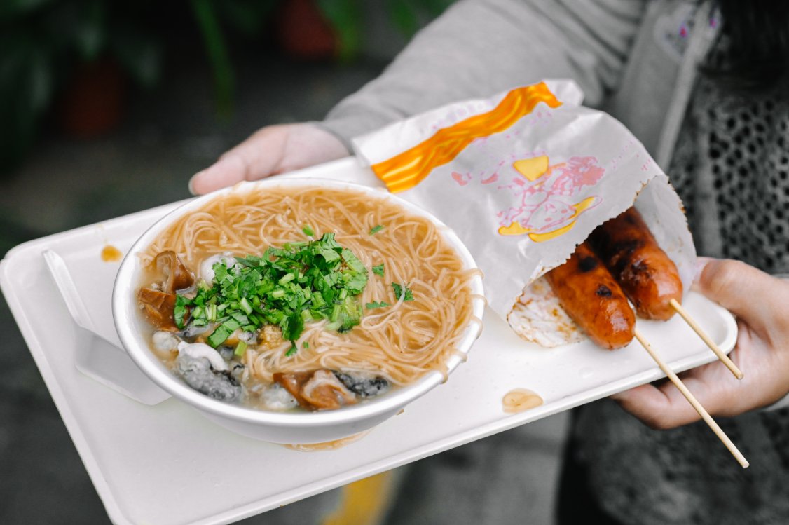陳記專業蚵仔麵線｜生意超好萬華最強麵線，萬華龍山寺美食/外帶 @女子的休假計劃