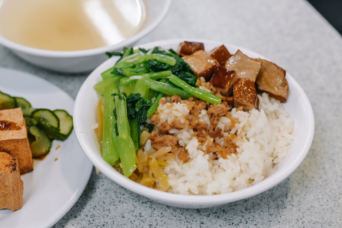 金園排骨萬年店｜老字號經典排骨便當必吃/萬華美食(外帶) @女子的休假計劃