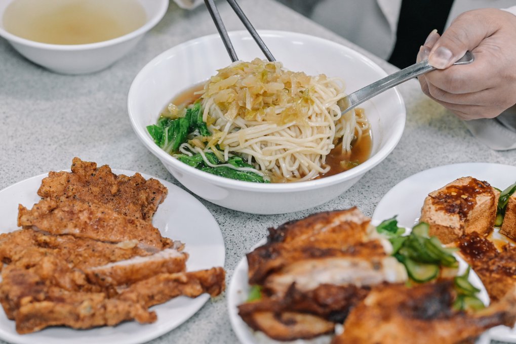 金園排骨萬年店｜老字號經典排骨便當必吃/萬華美食(外帶) @女子的休假計劃