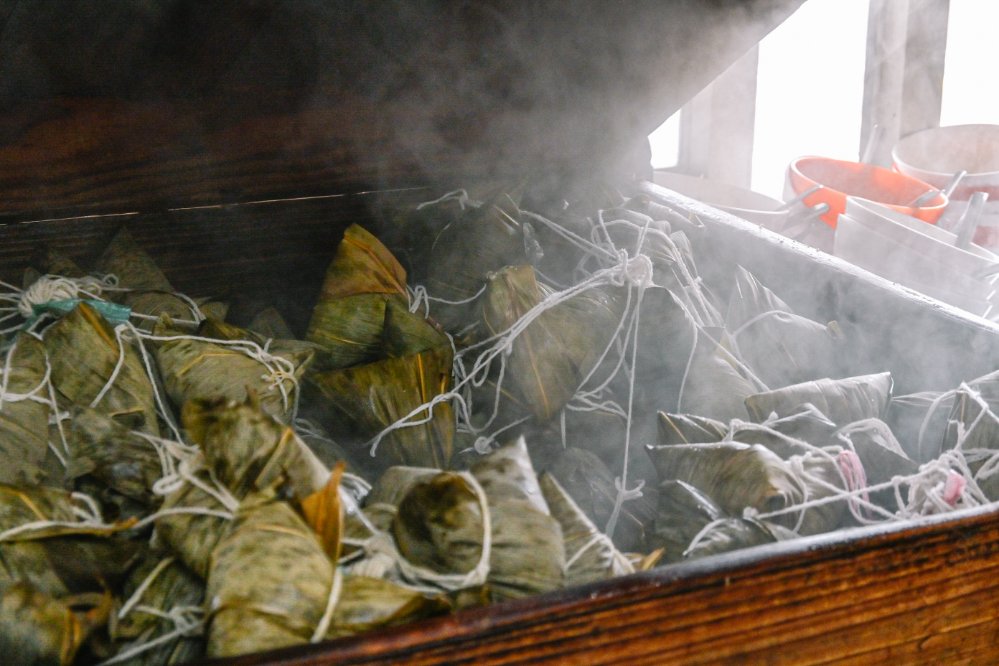 南港全成肉粽｜傳統古早味美食，主推控肉飯便當、南北部粽、佛跳牆(外帶) @女子的休假計劃