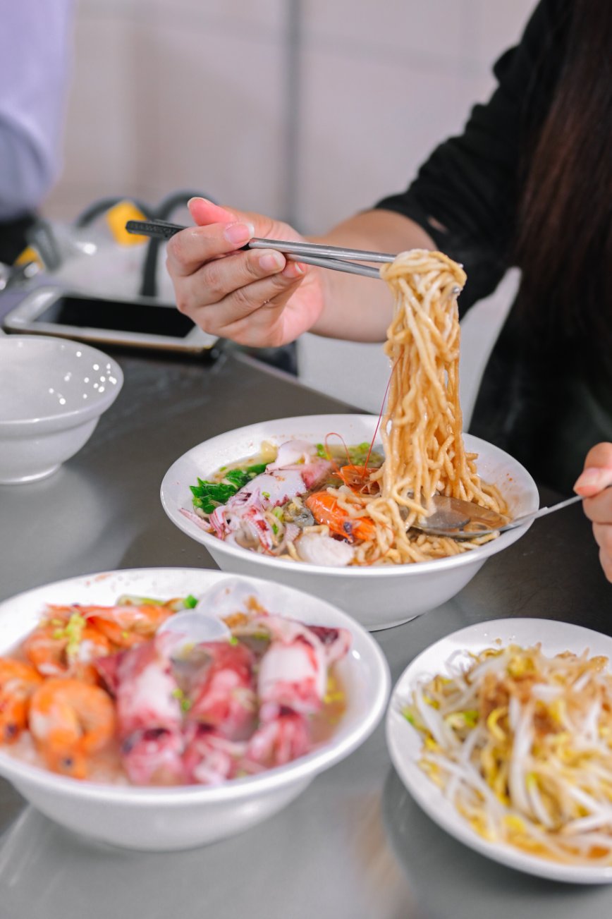 136海鮮麵｜痛風海鮮料理天下第一攤小吃金賞獎(外帶) @女子的休假計劃