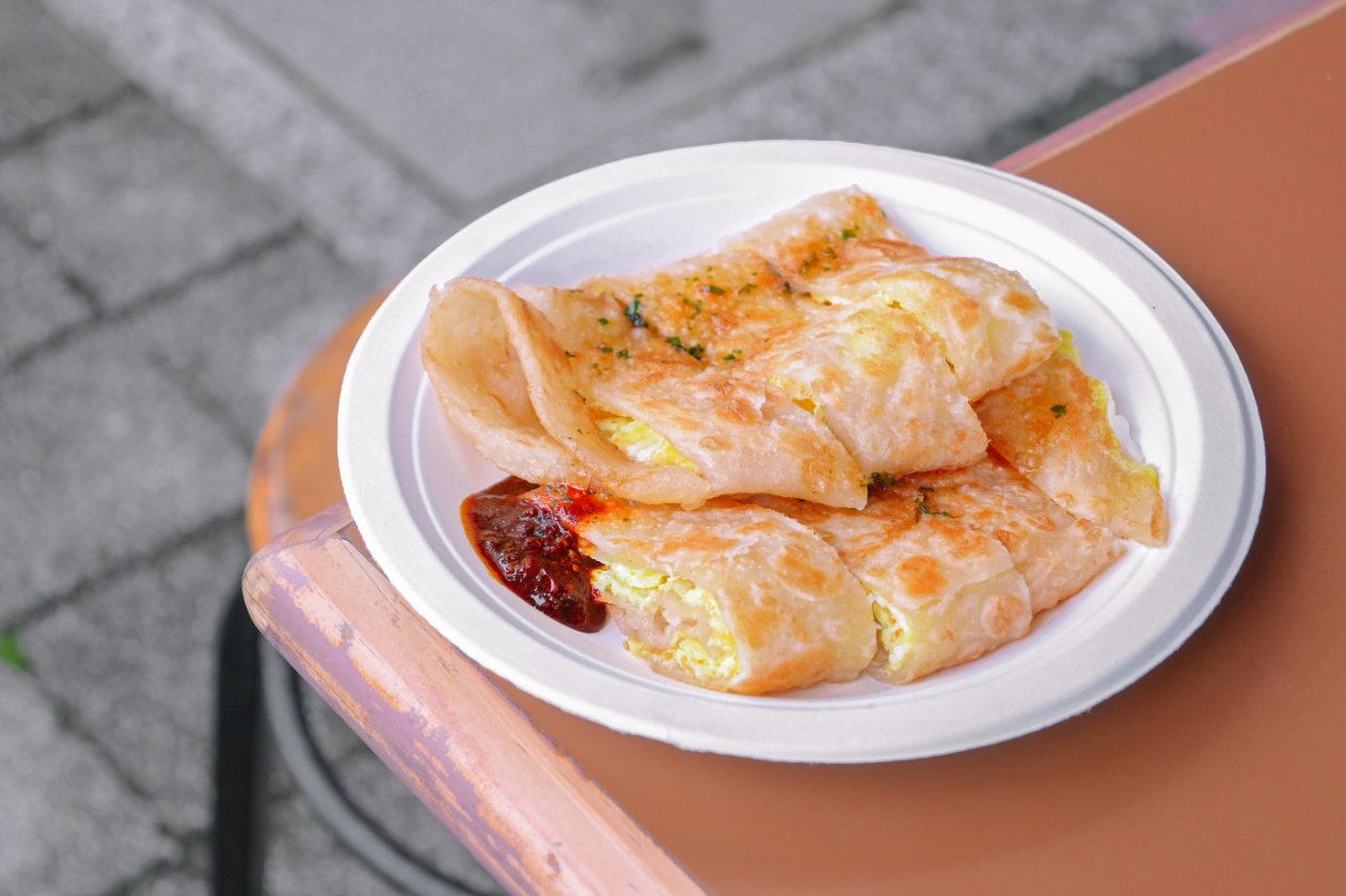 【花蓮美食】府前食坊，終極王道蔥油蛋餅非吃不可/花蓮早餐外帶 @女子的休假計劃