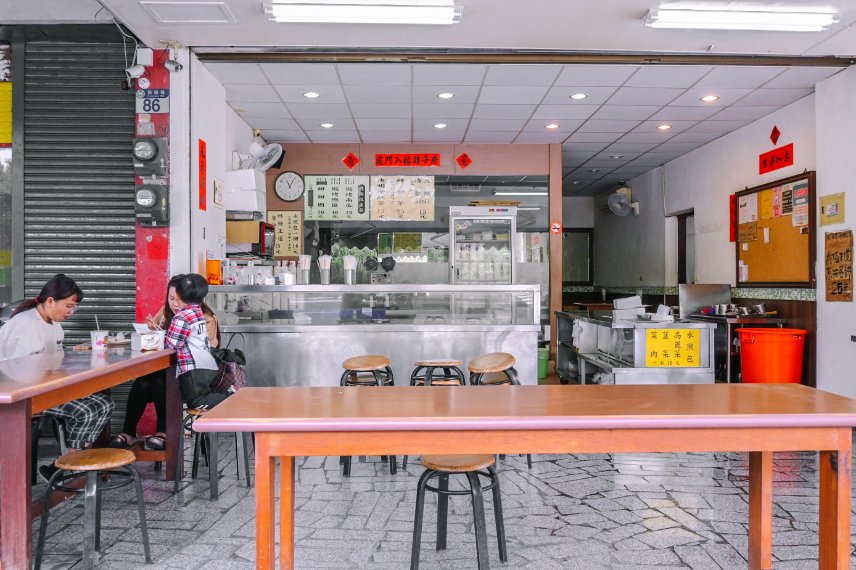 【花蓮美食】府前食坊，終極王道蔥油蛋餅非吃不可/花蓮早餐外帶 @女子的休假計劃