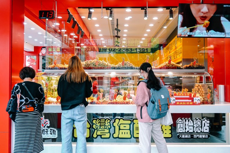 台灣鹽酥雞西門直營店｜超過百種炸物素食葷食可選擇附內用區(外帶) @女子的休假計劃