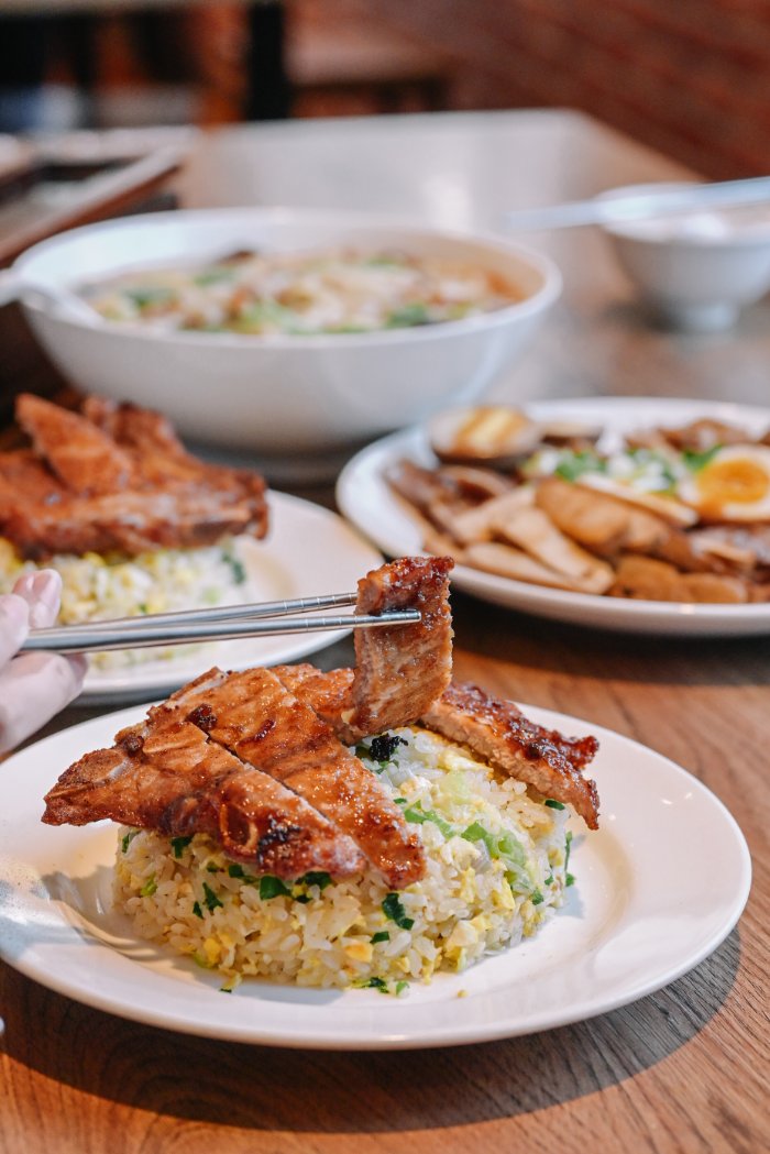 黑殿飯店右岸店｜50年老字號黑店排骨飯(外帶) @女子的休假計劃