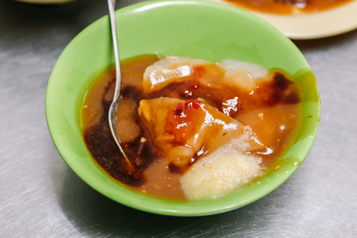 陳記肉圓油粿｜在地排隊美食小吃，三重台北橋站肉圓油粿肉粽四神湯推薦/外帶 @女子的休假計劃
