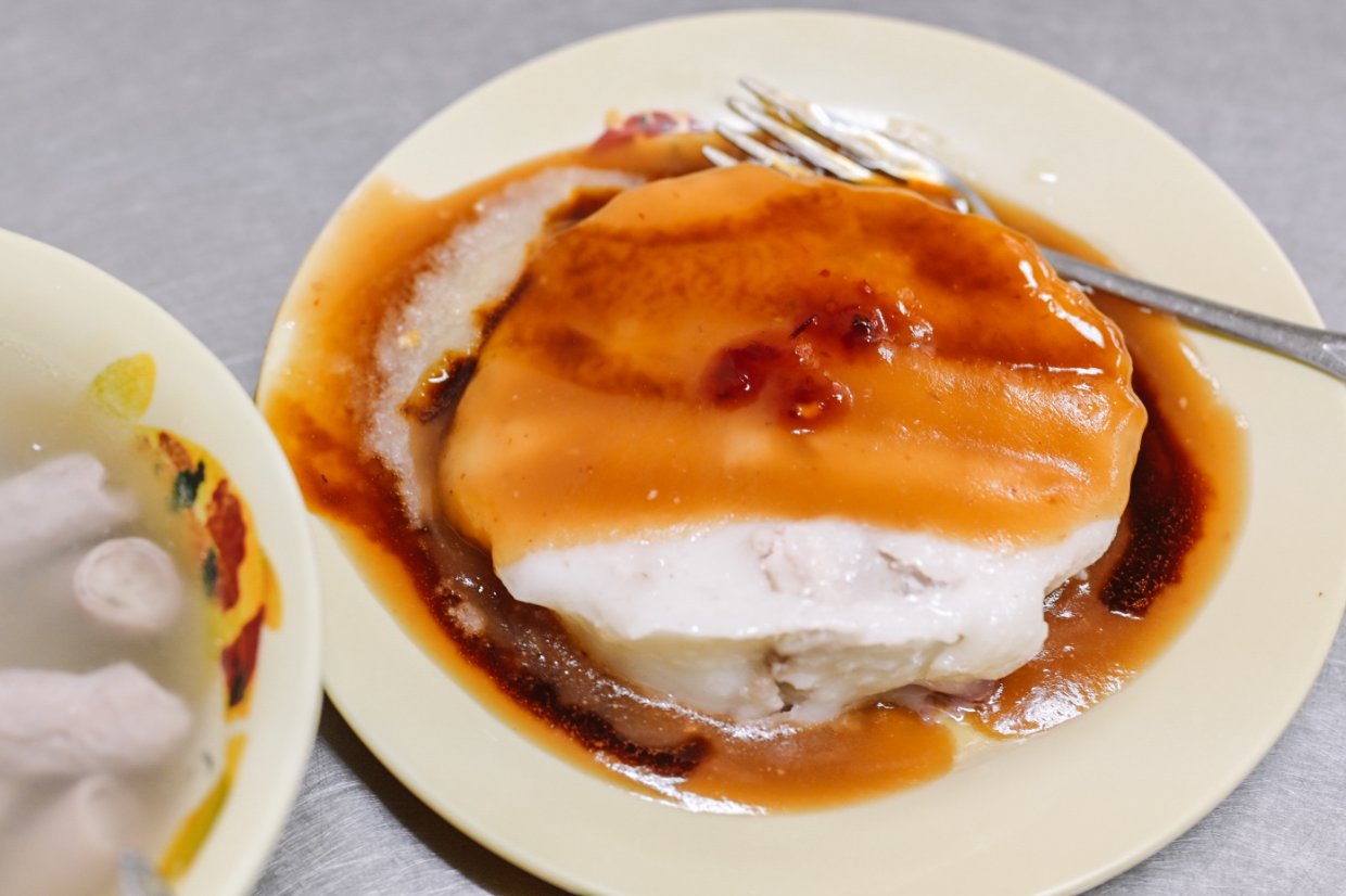 陳記肉圓油粿｜在地排隊美食小吃，三重台北橋站肉圓油粿肉粽四神湯推薦/外帶 @女子的休假計劃