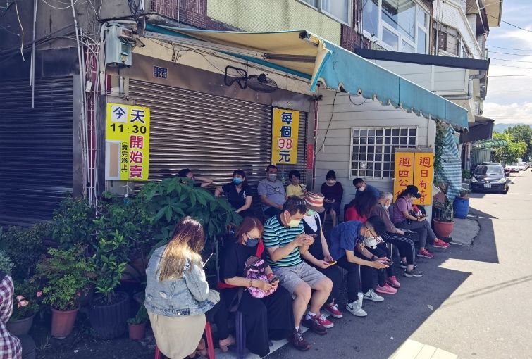 【南投埔里美食】大城黑糖饅頭，全台最大黑糖饅頭/饅頭外帶 @女子的休假計劃