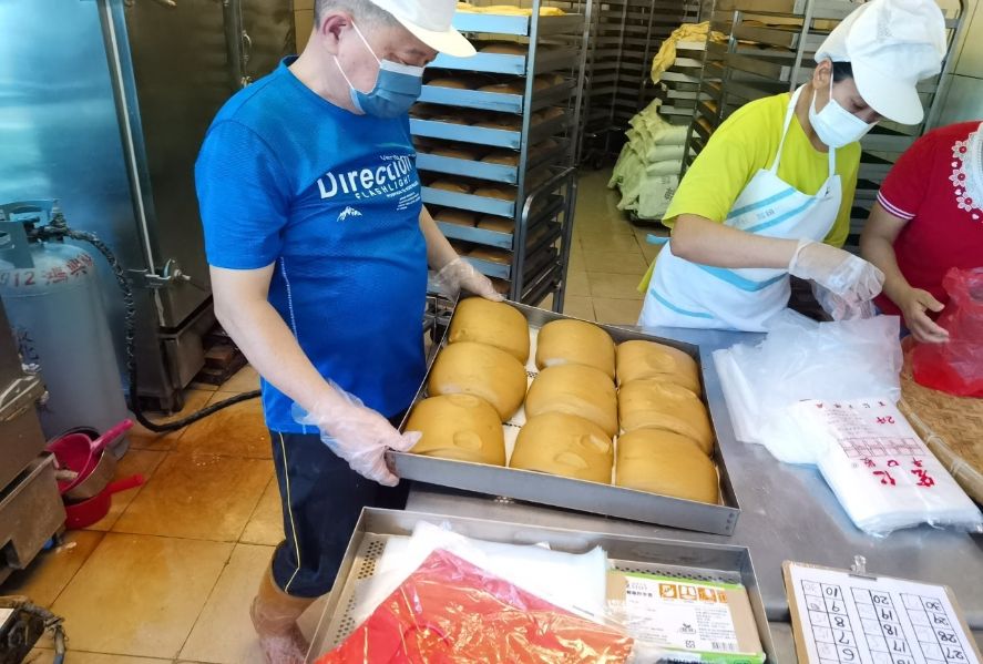 【南投埔里美食】大城黑糖饅頭，全台最大黑糖饅頭/饅頭外帶 @女子的休假計劃