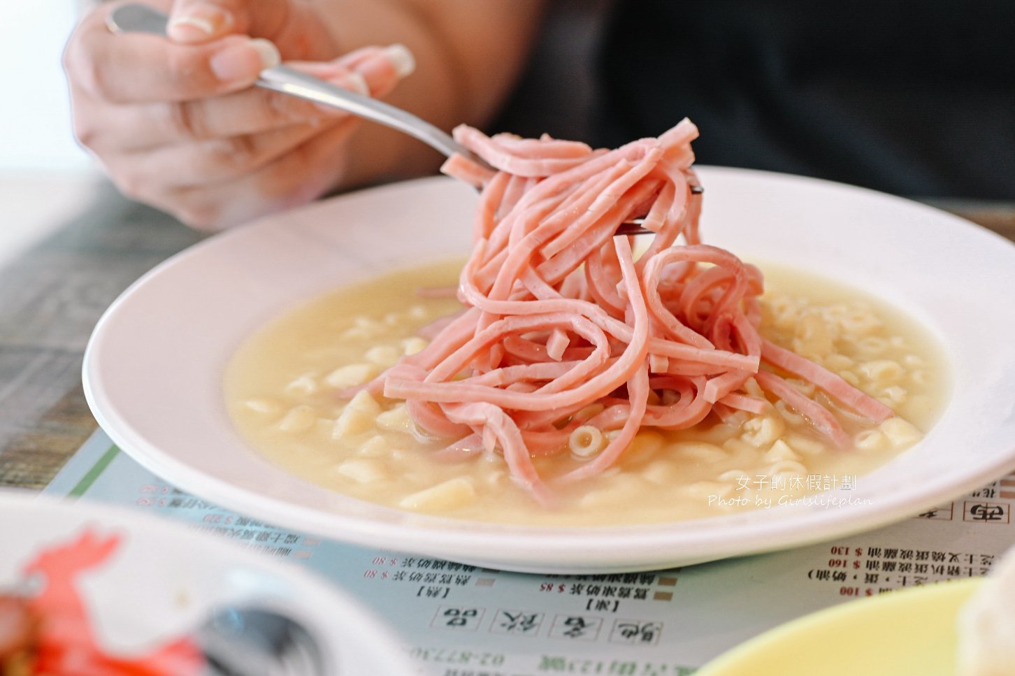 波記冰室｜復古港式茶餐廳，用餐不限時無10%服務費(外帶) @女子的休假計劃