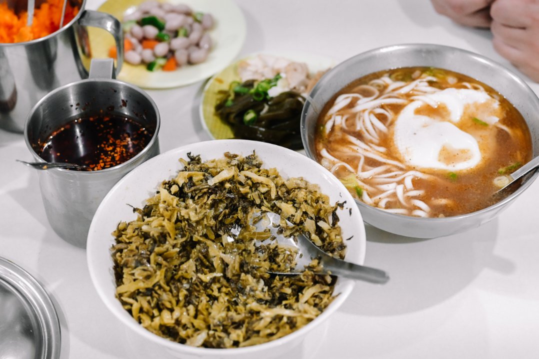 潮州街林記牛肉麵｜巷弄內低調美食可續湯，老饕常客一周吃三次(外帶) @女子的休假計劃