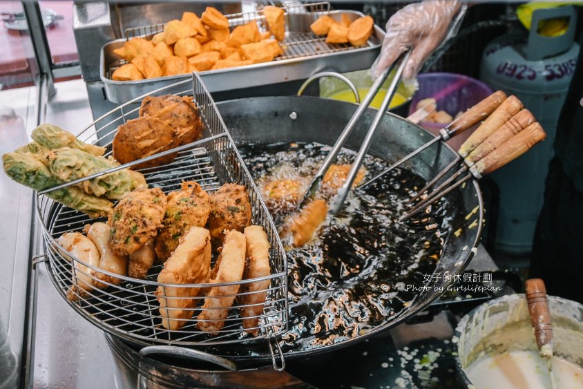迪化街古早味蚵嗲｜大稻埕永樂市場周邊排隊美食(外帶) @女子的休假計劃