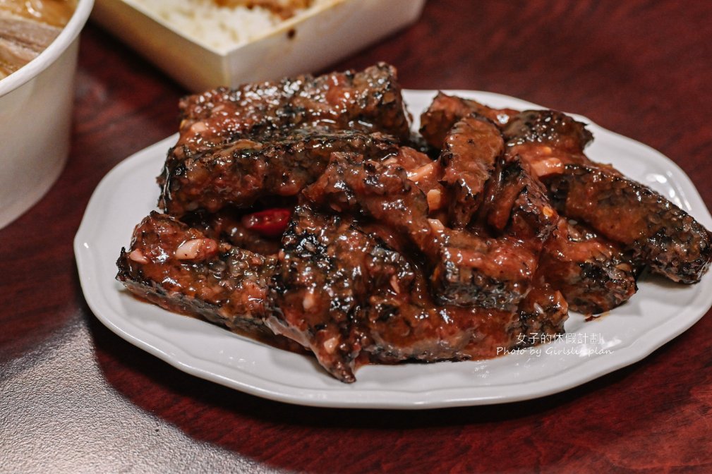 香霖當歸鴨，賣到凌晨宵夜美食！一碗50元的當歸鴨40元炒米血人氣必吃/外帶 @女子的休假計劃