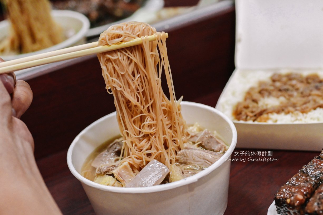 香霖當歸鴨，賣到凌晨宵夜美食！一碗50元的當歸鴨40元炒米血人氣必吃/外帶 @女子的休假計劃