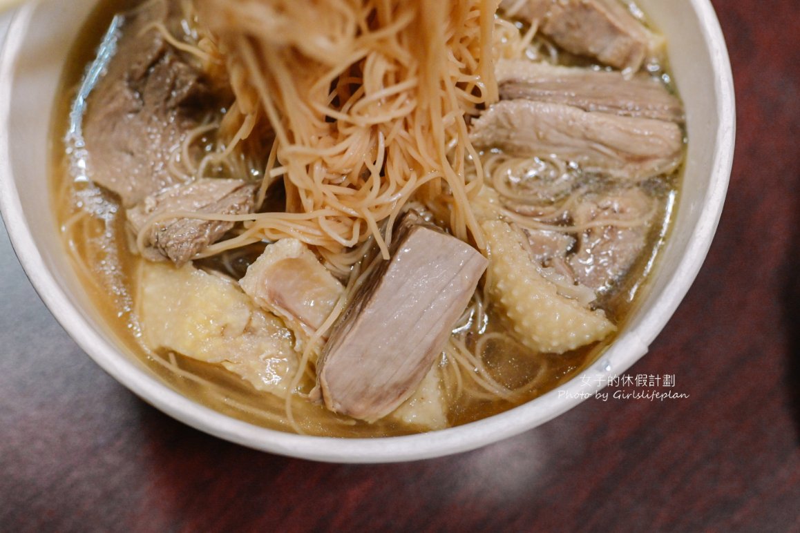 香霖當歸鴨，賣到凌晨宵夜美食！一碗50元的當歸鴨40元炒米血人氣必吃/外帶 @女子的休假計劃