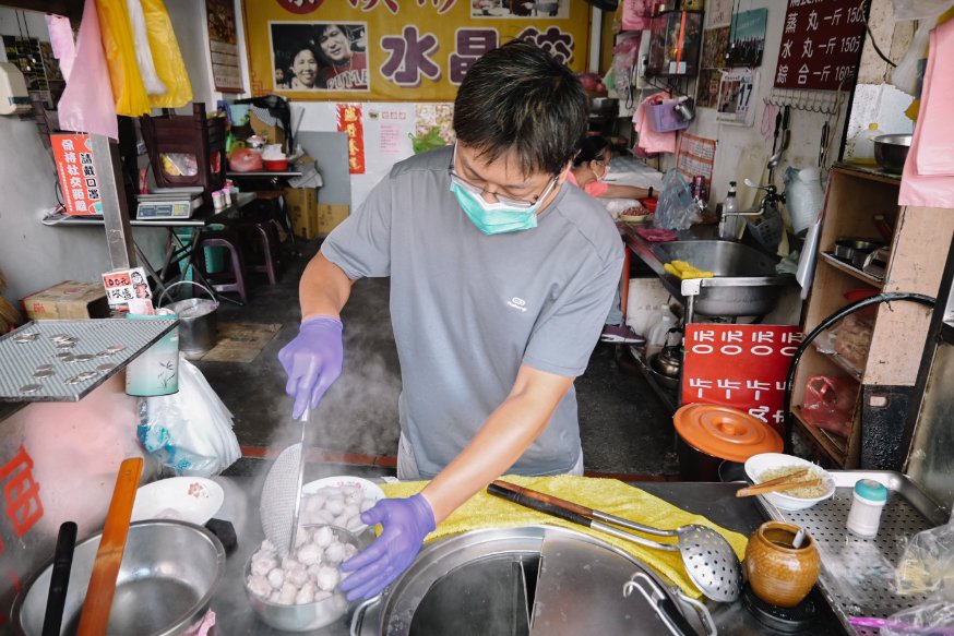 漢彬水晶餃，清光緒年間傳承三代超過百年美食老店，鹿港第一市場美食/外帶 @女子的休假計劃