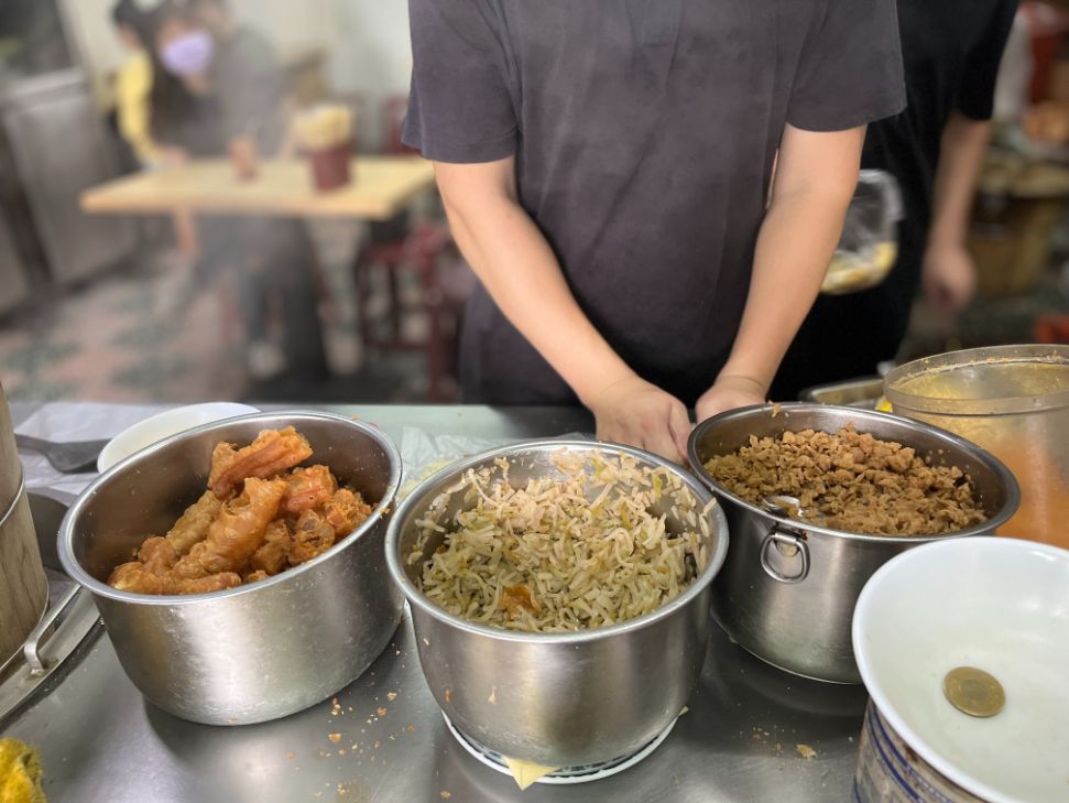 豆莊豆漿店：板橋江子翠傳統中式早餐，招牌雙蛋蛋餅配日銷千杯豆漿絕配/外帶 @女子的休假計劃