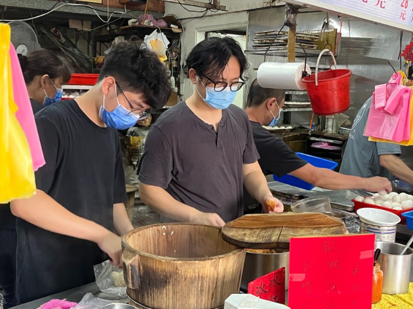 豆莊豆漿店：板橋江子翠傳統中式早餐，招牌雙蛋蛋餅配日銷千杯豆漿絕配/外帶 @女子的休假計劃