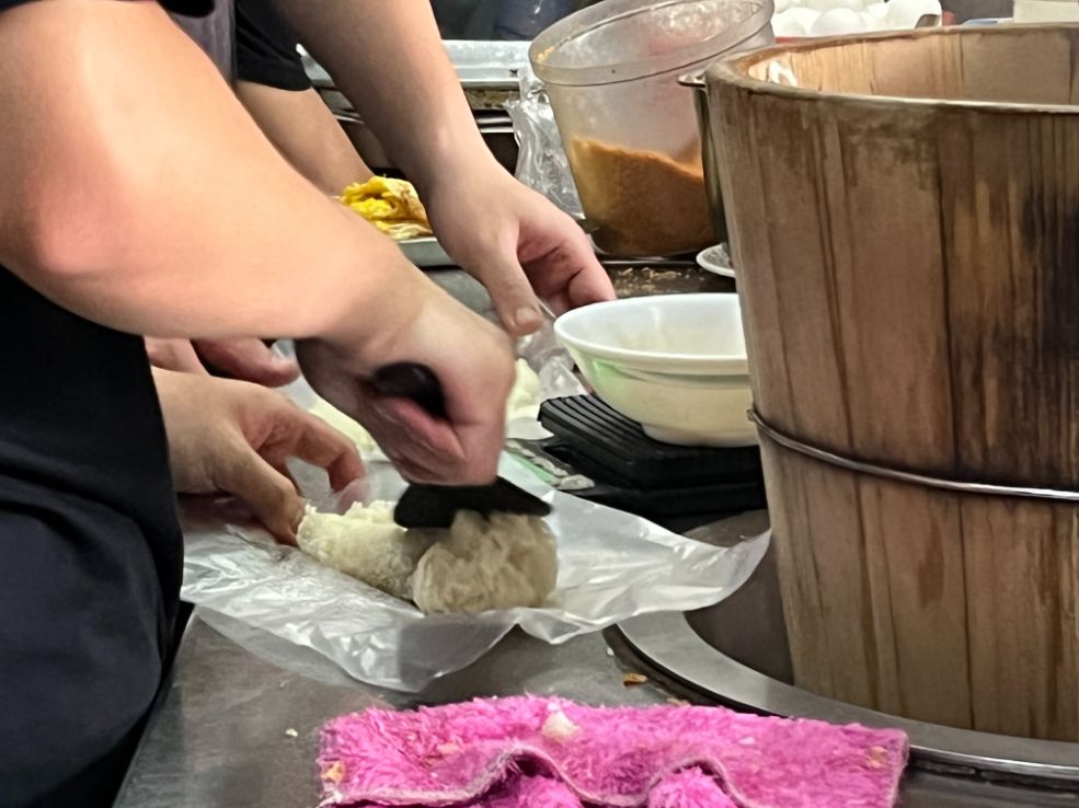 豆莊豆漿店：板橋江子翠傳統中式早餐，招牌雙蛋蛋餅配日銷千杯豆漿絕配/外帶 @女子的休假計劃