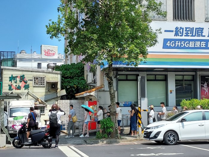 【宜蘭美食】柯氏蔥油餅｜觀光客必來朝聖排隊美食 /宜蘭礁溪美食/外帶 @女子的休假計劃