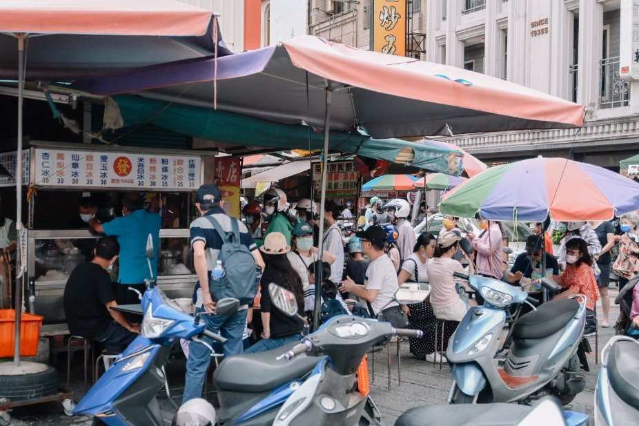 【彰化鹿港美食】發記粉粿冰，在地人都吃這間古早味粉粿冰每碗30元，排隊美食人氣必吃/外帶 @女子的休假計劃